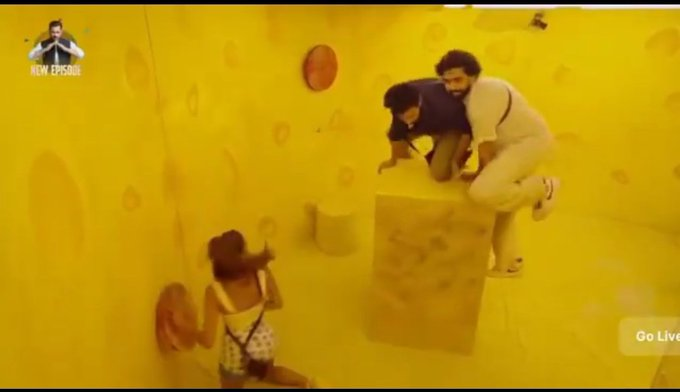dilberkhandhad1's tweet photo. Agar yaha #AmaalMallik ne dhaka maar diya hota toh sympathy card and aggression hua start ho jata 

it was graceful of #AmaalMallik to just let hamara bajaj get the captaincy https://t.co/rNB0YxdDEj