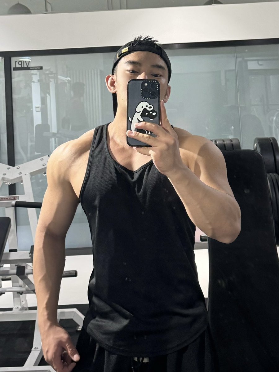 霸霸（体育生1s版） tweet media