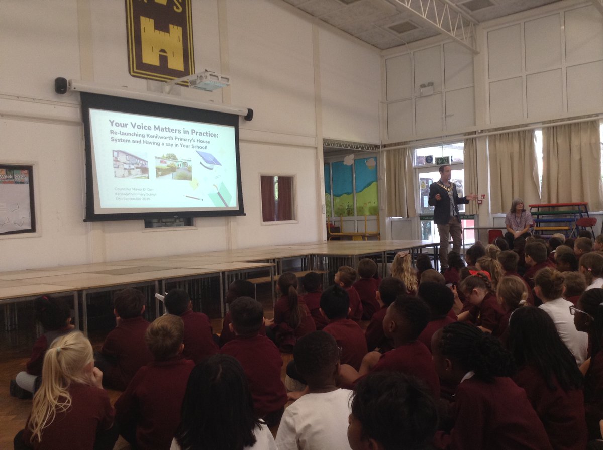 Great the welcome the Mayor of Elstree &amp; Borehamwood, Dan Ozarow, into school to talk to pupils about democracy - a fantastic start to our half-term focus on developing leadership opportunities for our Year 6 pupils. #housecaptains #pupilvoice