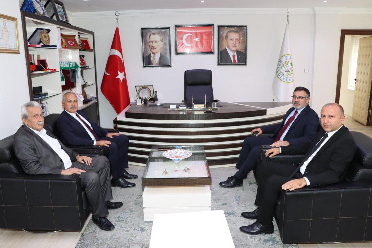 Yerköy Belediye Başkanımız Sayın Av. Fatih Arslan’ı ziyaret ettik.

İlçelerimizin kalkınması ve gelişimi adına hayata geçirilen projeler ile planlanan çalışmalar üzerine verimli ve samimi bir sohbet gerçekleştirdik.

Nazik misafirperverlikleri için başkanımıza teşekkür ediyorum.