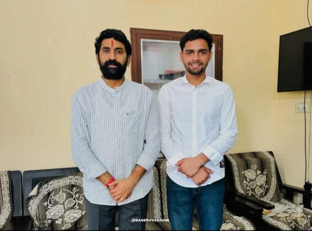 MukeshDevGurja2's tweet image. बहरोड़ निवासी भाई राहुल झांसला यादव को दिल्ली विश्वविद्यालय में NSUI से उपाध्यक्ष पद पर विजयी होने पर हार्दिक बधाई एवं शुभकामनाएँ। 🎉

यह जीत छात्र शक्ति की एकता और संघर्ष की ऐतिहासिक मिसाल है।
@nsui @rahuljhanslaa