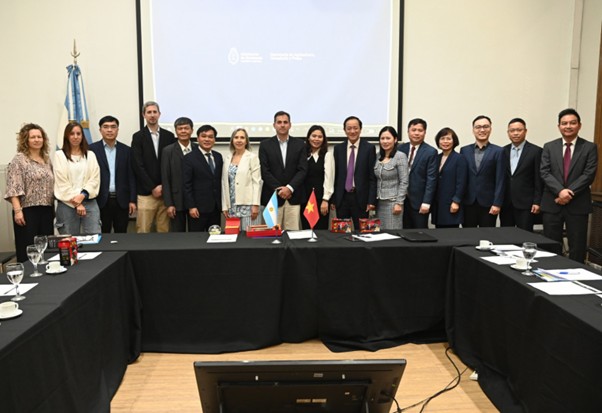 BCHCPB's tweet image. Anniversary Feature from Argentina: Technical assistance and capacity-building workshops, courses, and study tours on risk assessment of #LMOs and on the evaluation of new technologies to many countries in recent years.  #GMOs #biosafety #biotech #Biotechnology