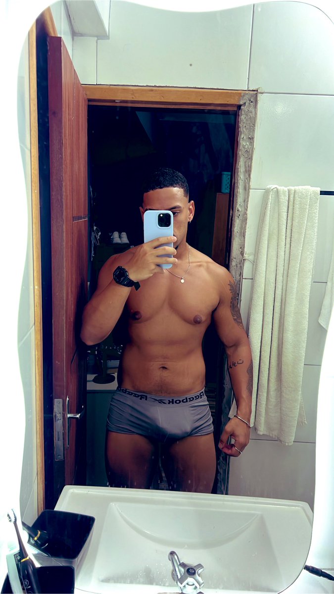 annubis29's tweet photo. Progresso 💪🏾 https://t.co/7J4zEqPHXD