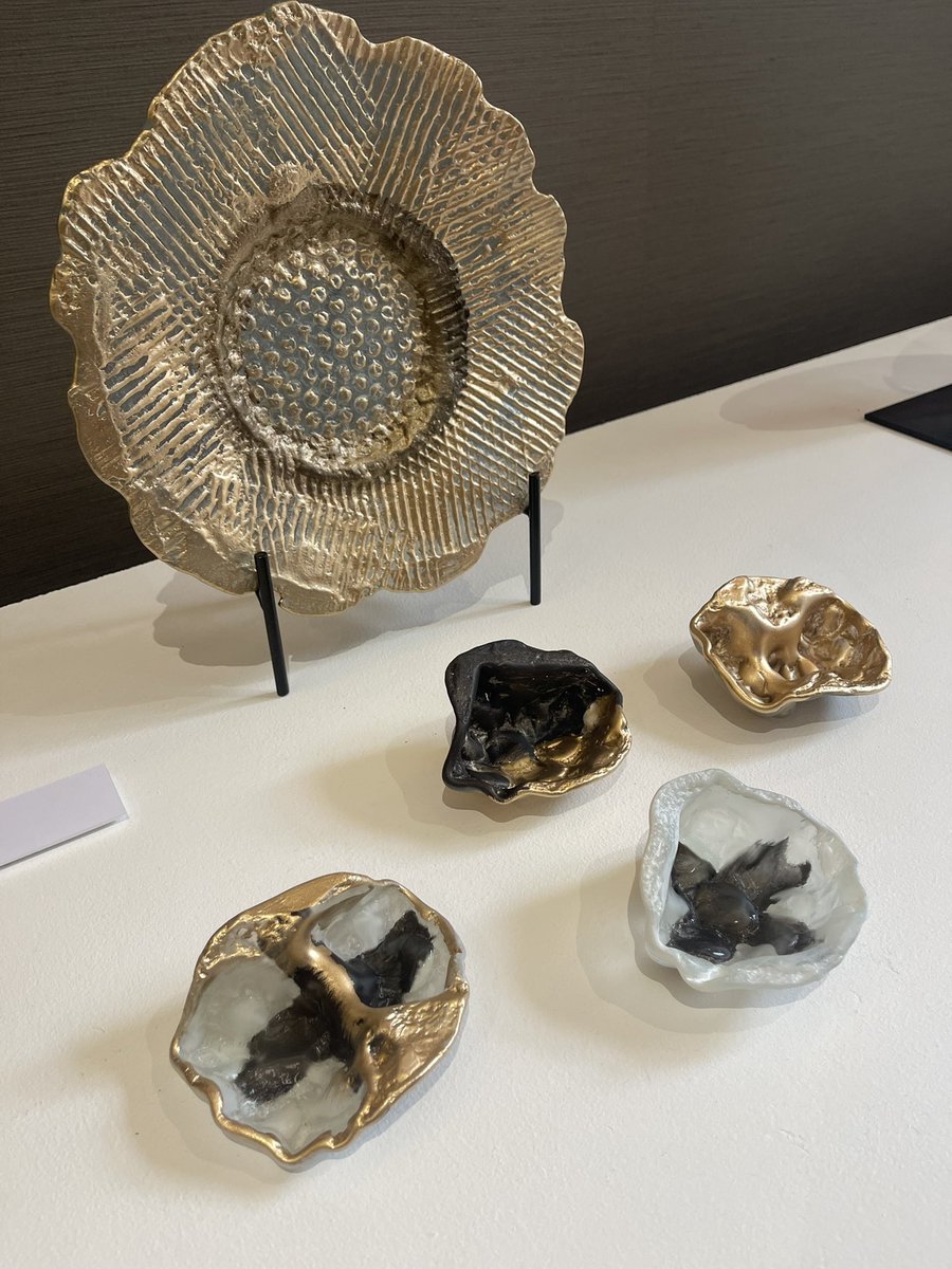 GlasgowCraft's tweet image. We visited the fantastic @ScotGlassSoc ‘Alchemy’ exhibition at @TradesHouse today and highly recommend it! Beautiful work and was a delight to see one of our @CofGCollege HND Jewellery students participating! #multidisciplinary #artglass #craft #Scottish