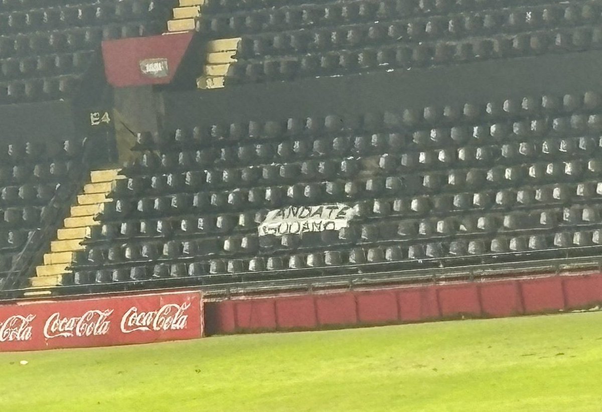 #Colón confirmó que el domingo los socios podrán ingresar con la cuota de agosto ya que al cerrar la sede nadie pudo pagarla ni darse de baja.
Los socios que se hayan dado de baja en los últimos 23 meses podrán ingresar gratis, al igual que cualquiera que ande por la zona.