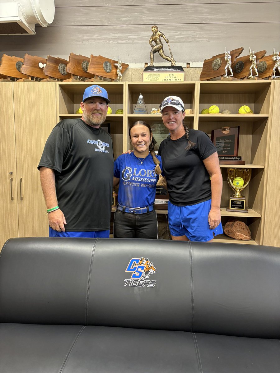 I am so grateful to receive an offer from Chatt State! Thank you Coach G and Coach Brandon for talking with me and giving me this amazing opportunity!! 

<a href="/BlytheG11/">Blythe Golden</a> <a href="/Brandon14Carr/">Brandon Carr</a> <a href="/xtremedemarini/">Jim Lewis</a> <a href="/CoachCarlton1/">Coach C</a>