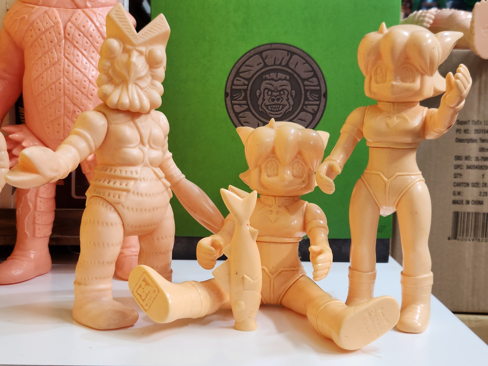 ココ丸商品です。わんぱく大昔クムクムソフビ人形　1975年 Amazon.co.jp: わんぱく大昔クムクム : おもちゃ