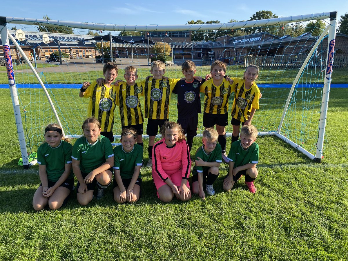 Our Year 5/6 footballers travelled to Steyning for some brilliant friendlies today ⚽💥 Four teams battled it out in great matches full of goals, teamwork and determination. We’re already looking forward to meeting them again in the Horsham League! 💚💛