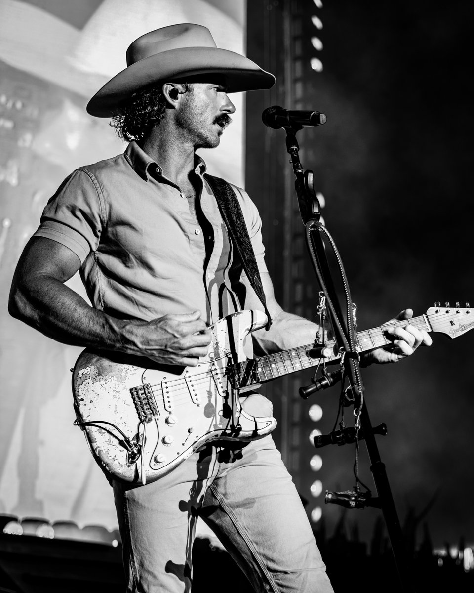 Tickets available now! 🤠 Don’t miss your chance to see Riley’s Green’s Cowboy As It Gets Tour at Ruoff Music Center on June 25, 2026 with special guests Justin Moore, Mackenzie Carpenter &amp; Adam Hood! 🦆 livemu.sc/4pxg8c6