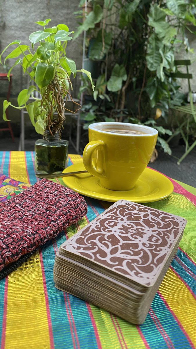 Aku siap kalau kamu sudah siap. Tinggal bilang. Sekarang aku ngopi dulu.