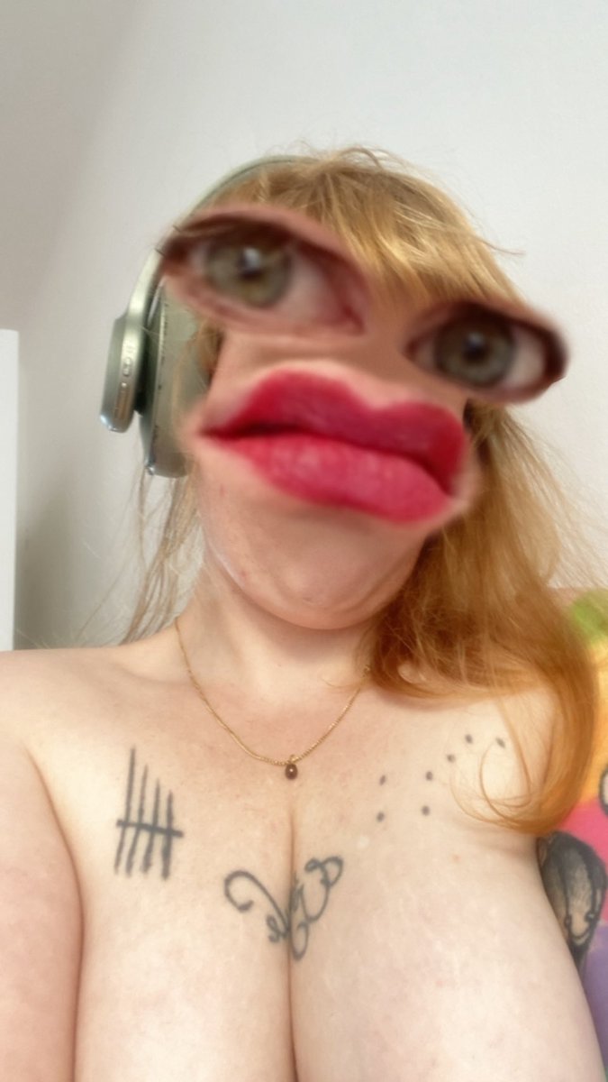 MrsxMoon 💣 tweet media