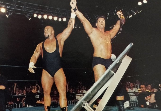 wrestle_hist's tweet photo. 9/19/1999
Mike Awesome defeated Taz and Masato Tanaka to become the new ECW World Heavyweight Champion at Anarchy Rulz from the Odeum Expo Center in Villa Park, Illinois.
#ECW #AnarchyRulz #MikeAwesome #Taz #TheHumanSuplexMachine #MasatoTanaka https://t.co/0cFODrLmIy