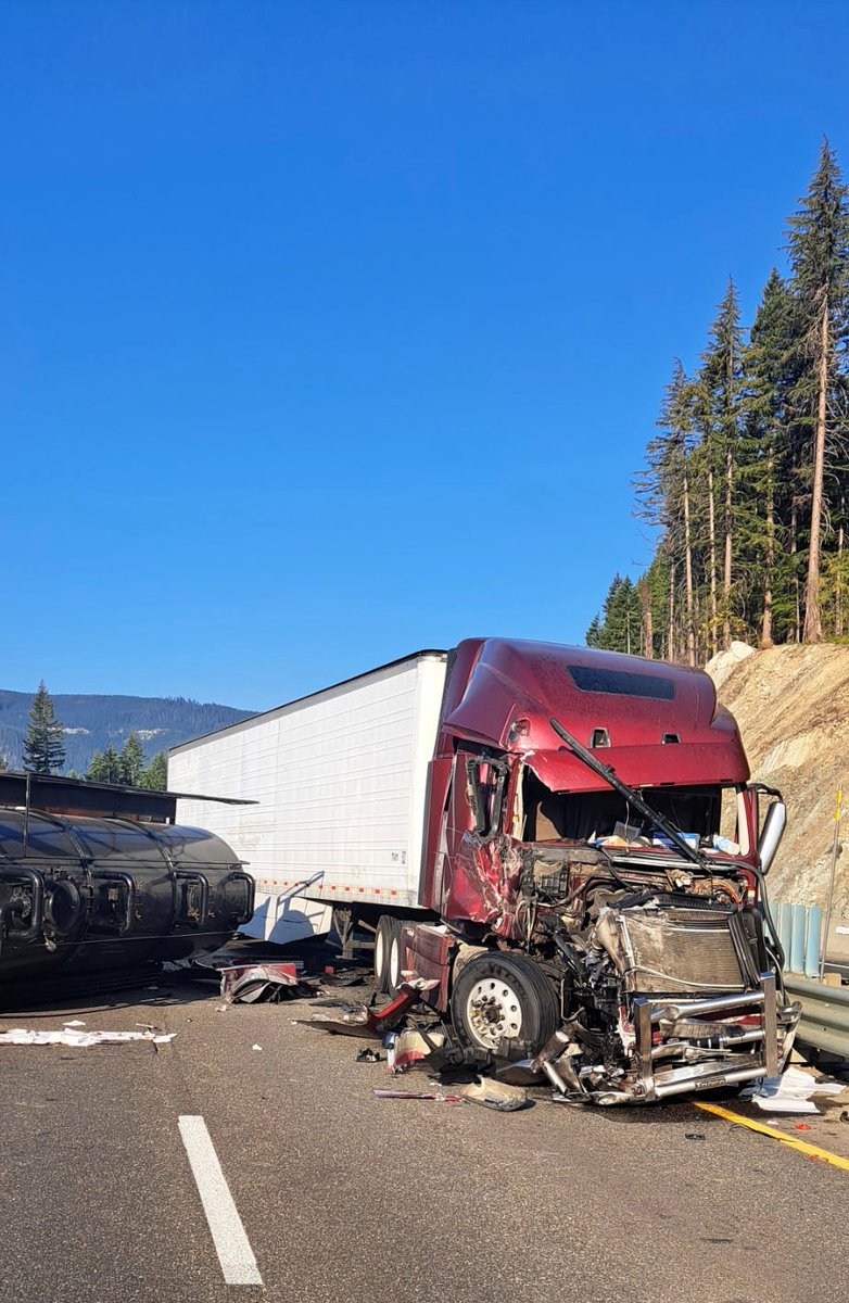 SnoqualmiePass's tweet photo. Eastbound I-90 is blocked (mp 66) near Easton due to a crash involving two semi trucks. We are working on getting more information about the closure points and estimated duration. https://t.co/tE3yqFAcOu