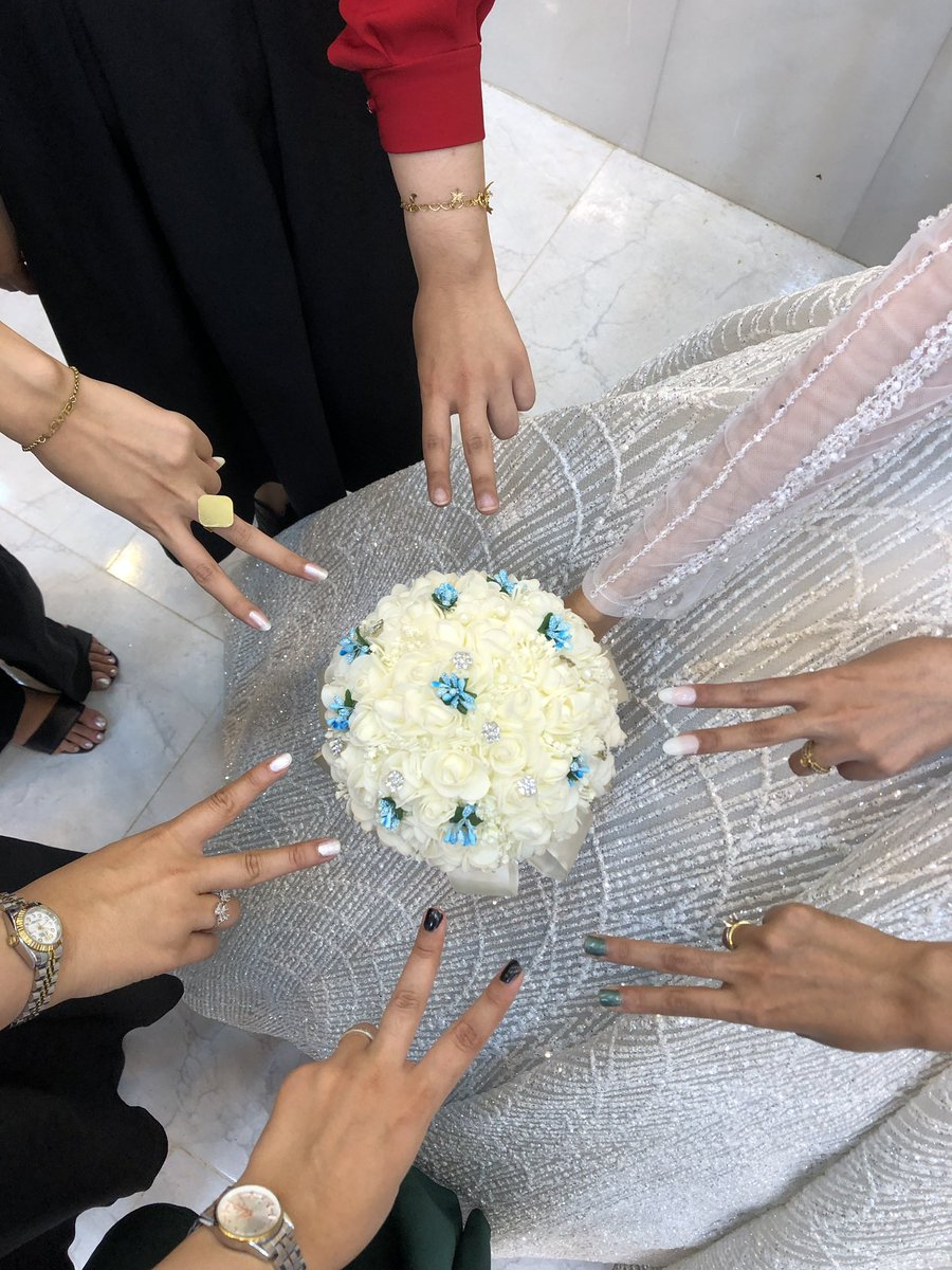 tatikeeee's tweet photo. •شَـهـریـوَر🤍🌱• https://t.co/mgR63zCGtl