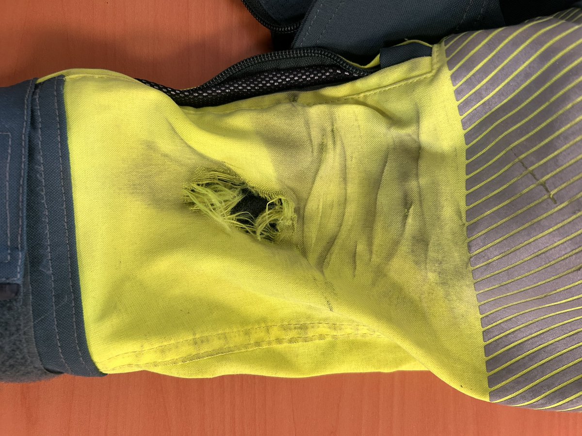 IGC_Burgos's tweet photo. @DGTes @guardiacivil personal que ha solicitado ropa por deterioro o rotura en acto de servicio hace más de 2 meses y sigan sin recibir la reposición, así nos cuida la #agrupaciontrafico y la @guardiacivil! Así no! #tueresigc #igcnacional https://t.co/mIOjhRJF5O
