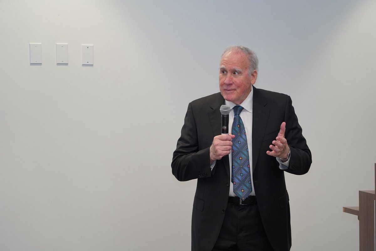 AllanLeviMD's tweet photo. ✨This morning we celebrated the retirement of Dr. Roberto Heros from his Jacskon administrative position.
His dedication, leadership, and kindness have inspired generations in neurosurgery. Thank you, Dr. Heros!
#UMNRS #UMNeurosurgery #MedEd https://t.co/8JzDIgHm7l