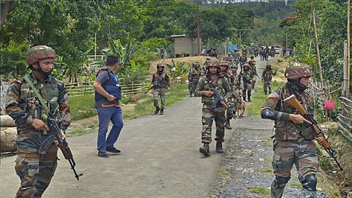 I strongly condemned the dastardly attack on the Assam Rifles today at Nambol, Bishnupur district, Manipur. 

Sending my condolences to the 2 martyrs &amp; speedy recovery for those injured.

The <a href="/official_dgar/">The Assam Rifles</a> plays a vital role in maintaining Law &amp; Order in the strife-torn Manipur.