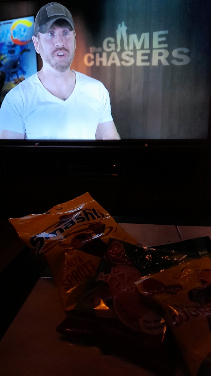 SwedishGamester's tweet photo. I'm #home after a #LongDay at #work! It's #friday, I have #candy, and I'm relaxing in the couch and #bingewatching old episodes of #TheGameChasers in honor of @BillyChaser! I have watched most of them through the years, but they are #WorthWatching again and again!
#RIPBillyChaser https://t.co/p4V52gJyOD