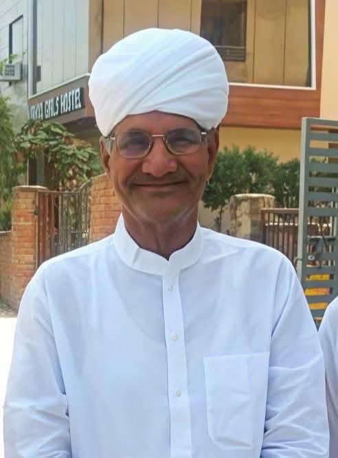 “वृक्षमित्र” श्री साहबराम जी रोझ चन्दूरवाली का आकस्मिक निधन का समाचार अत्यंत दुःखद है। ईश्वर दिवंगत आत्मा को अपने श्री चरणों में स्थान दें एवं परिवारजनों को यह गहरा आघात सहने की शक्ति प्रदान करें। इनका असमय निधन समाज और पर्यावरण क्षेत्र के लिए अपूर्णीय क्षति है।