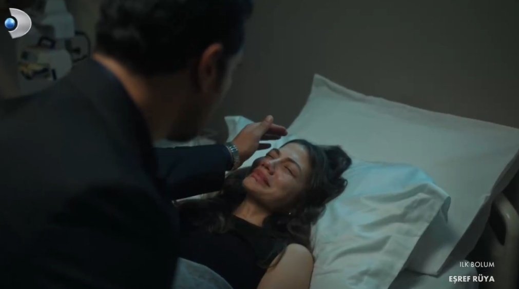 En güzel duygu sevdiğiniz kişinin sizi teselli etmesi ve size sarılmasıdır. 🥹💔
#eşrefrüya
#eşsan