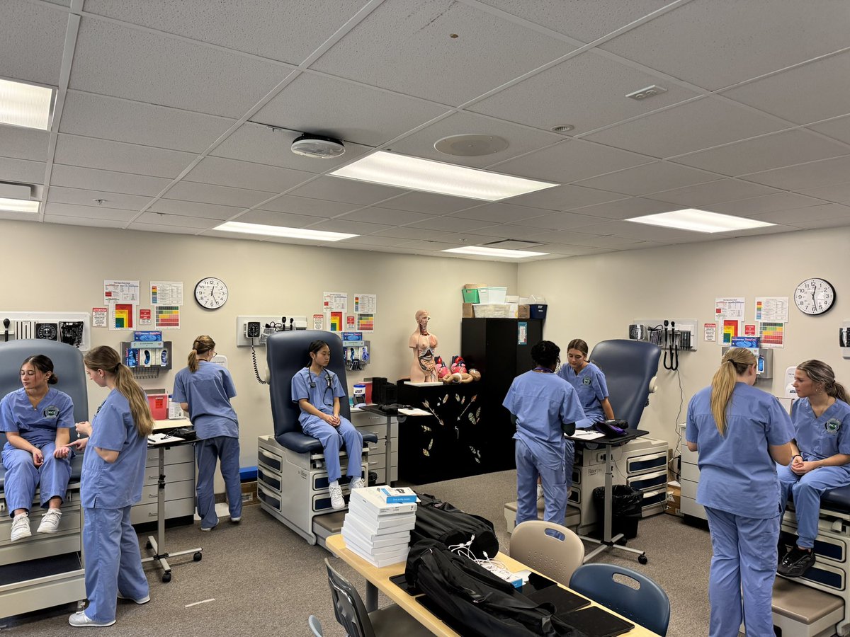 NCI_MATeacher's tweet photo. Seniors practicing clinical skills. Getting ready for February https://t.co/JxNfSlD6iT