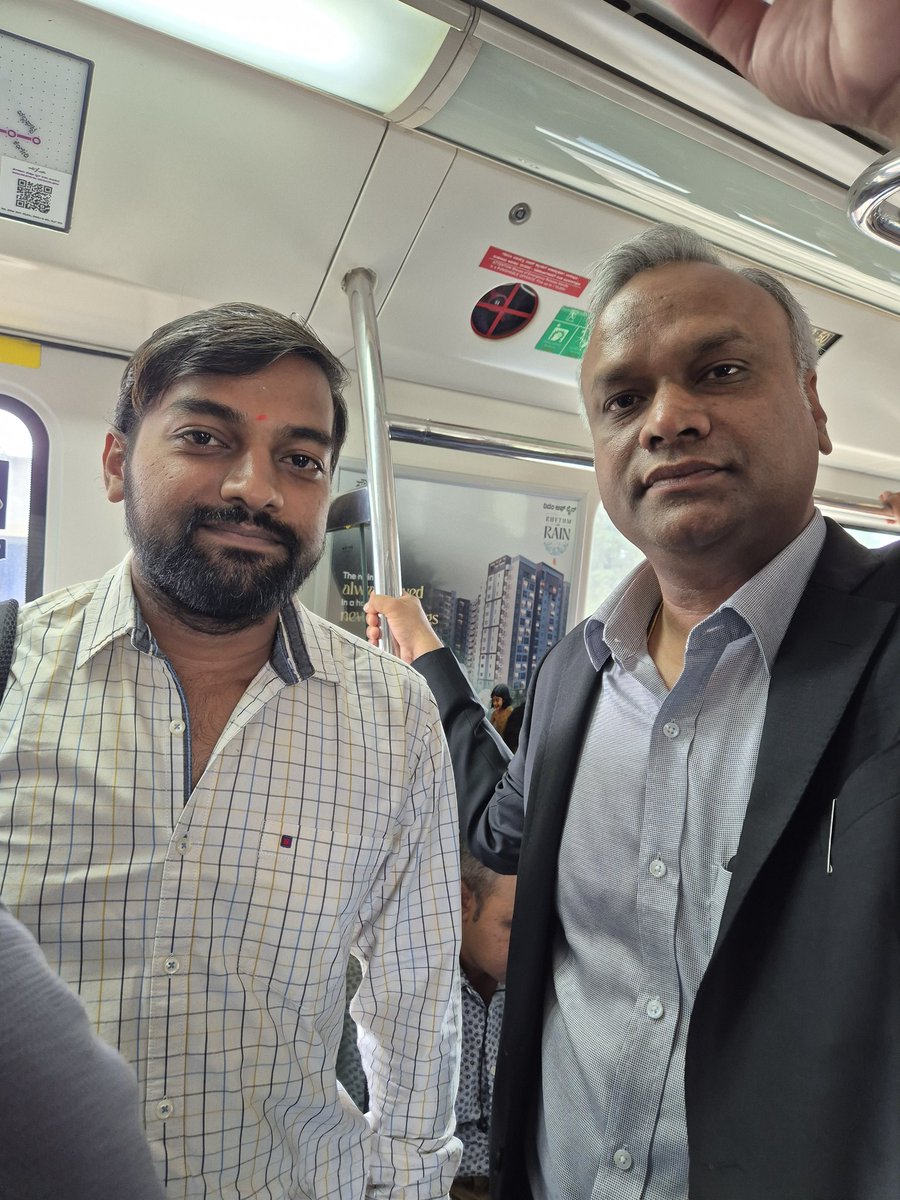 Met <a href="/PriyankKharge/">Priyank Kharge / ಪ್ರಿಯಾಂಕ್ ಖರ್ಗೆ</a> in <a href="/OfficialBMRCL/">ನಮ್ಮ ಮೆಟ್ರೋ</a> namma metro today. 
Had discussions regrading on going issues what we Public face in daily commute &amp; few sugestions too.

Good&amp; urge Public Serving Officers to utilize such travel to avoid traffic &amp; interact root problems from Public directly.