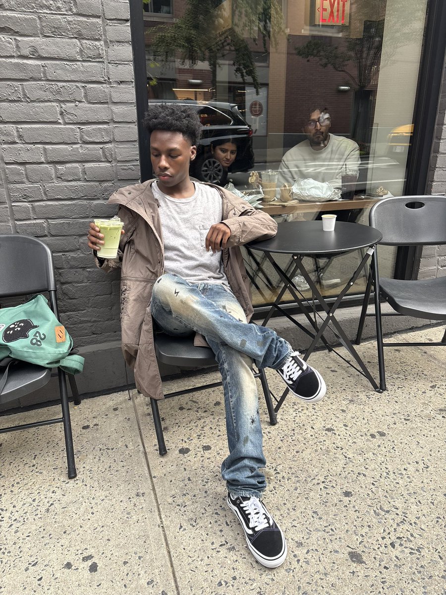 zay tweet media