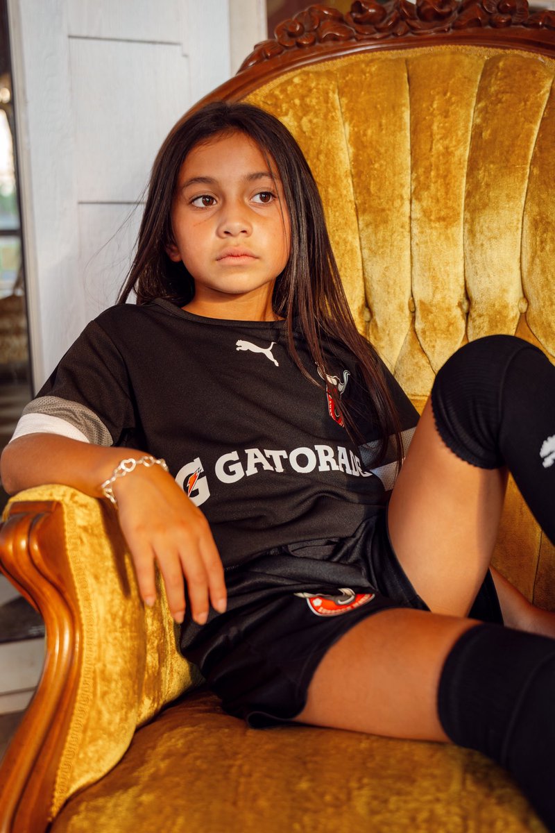LMSCYouth's tweet photo. Look Good, Play Good ⚡️

@Gatorade 🤝🏽 @LMSCYouth https://t.co/qeoHaJDCku
