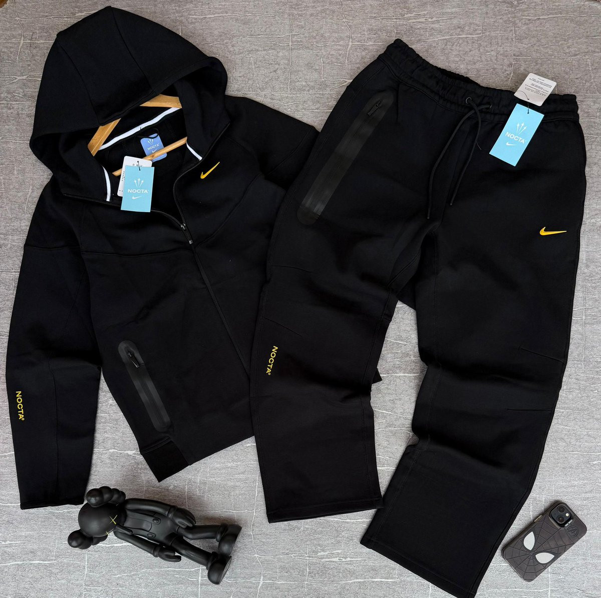 ShuffleStore256 tweet media