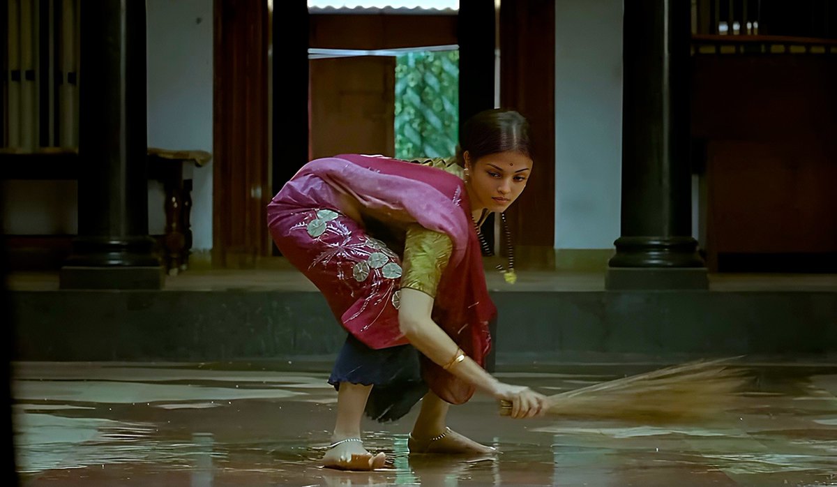 Girls 2 hours before asking permission to go out 😂