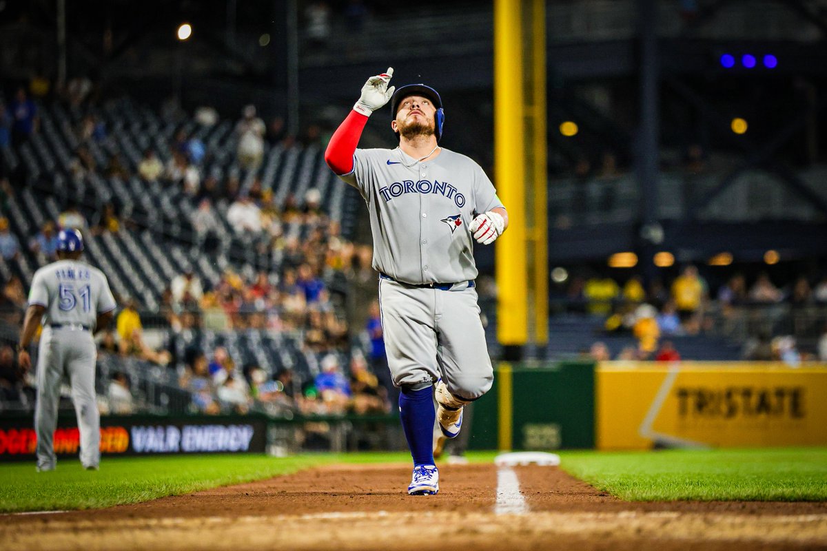 Toronto Blue Jays tweet media