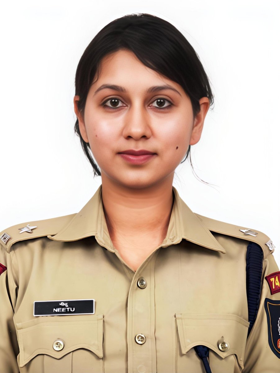 P_AnshumanSingh's tweet photo. हम सभी पुलिस कर्मियों को आप पर गर्व है।  हमारी वास्तविक विभागीय अभिभावक हैं। आप न केवल #varanasipolice बल्कि सम्पूर्ण उत्तर प्रदेश पुलिस का हर एक कर्मचारी एक दिन आप जैसी अधिकारी के अधीनस्थ के रूप मे कार्य करना चाहता है।  Up police का अभिमान और गौरव हैं आप। जय हिंद।🫡🙏🏻
#ipsNeetu https://t.co/XmlJfIxmSK