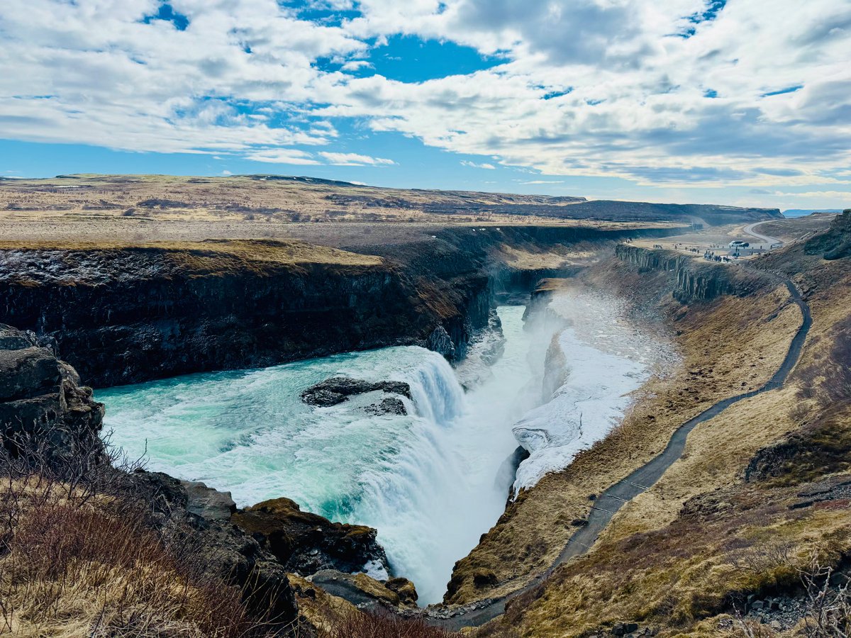 cado's tweet image. golden- #gullfoss #iceland 
inst: @cadoeva 
.
#spring Abril 2025
.
#waterfall #ice #glacier #river #montain #nature #landscape #heritage #road #roadtrip #architecture
