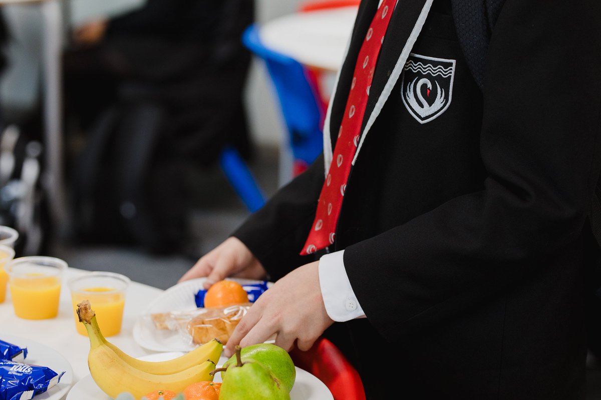 KirkHallamCA's tweet photo. This morning was the #KHCA Breakfast of Champions! Students in each year group who have the most positive points &amp; 100% attendance were treated to fruit, pastries &amp; juice in the library to recognise how well they've done so far this term. #workhardbekind #attendancematters https://t.co/VJoZeaStSU