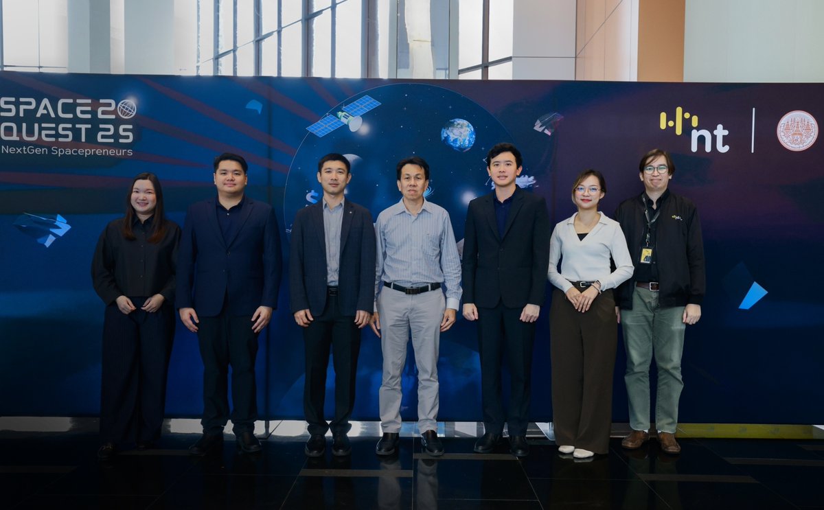 เมื่อวันที่ 16 ก.ย. ที่ผ่านมา CEO ของเรา น.ท.รศ.ดร. ปริญญา อนันตชัยศิลป์ เป็น Mentor ในงาน SPACE QUEST 2025 เพื่อสร้างแรงบันดาลใจให้ผู้ประกอบการอวกาศรุ่นใหม่

ขอบคุณ NT และ KMITL ที่ร่วมผลักดันอนาคตเศรษฐกิจอวกาศของไทยไปด้วยกันครับ! 🌏✨

#EOSOrbit #SpaceEconomy #SpaceQuest2025