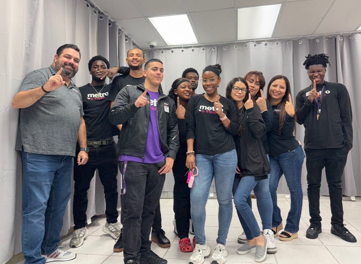 3H Town Hall meeting with team Jets✈️ since 7:30 AM! #team3h 

Great things are never done by one person; they’re done by a team of people!! We can’t want to see our team jets soar!!! <a href="/WeWontStopJoe/">Joseph Santiago</a> <a href="/KatyaRaskin/">🅺🅰🆃🆈🅰 ☻ 𝑅𝑎𝑠𝑘𝑖𝑛-𝑆𝑖𝑛𝑔ℎ (KAH-tyah)</a> <a href="/MetroEdgar/">EdgarGuerreroMetro</a> 💜💜💜💜