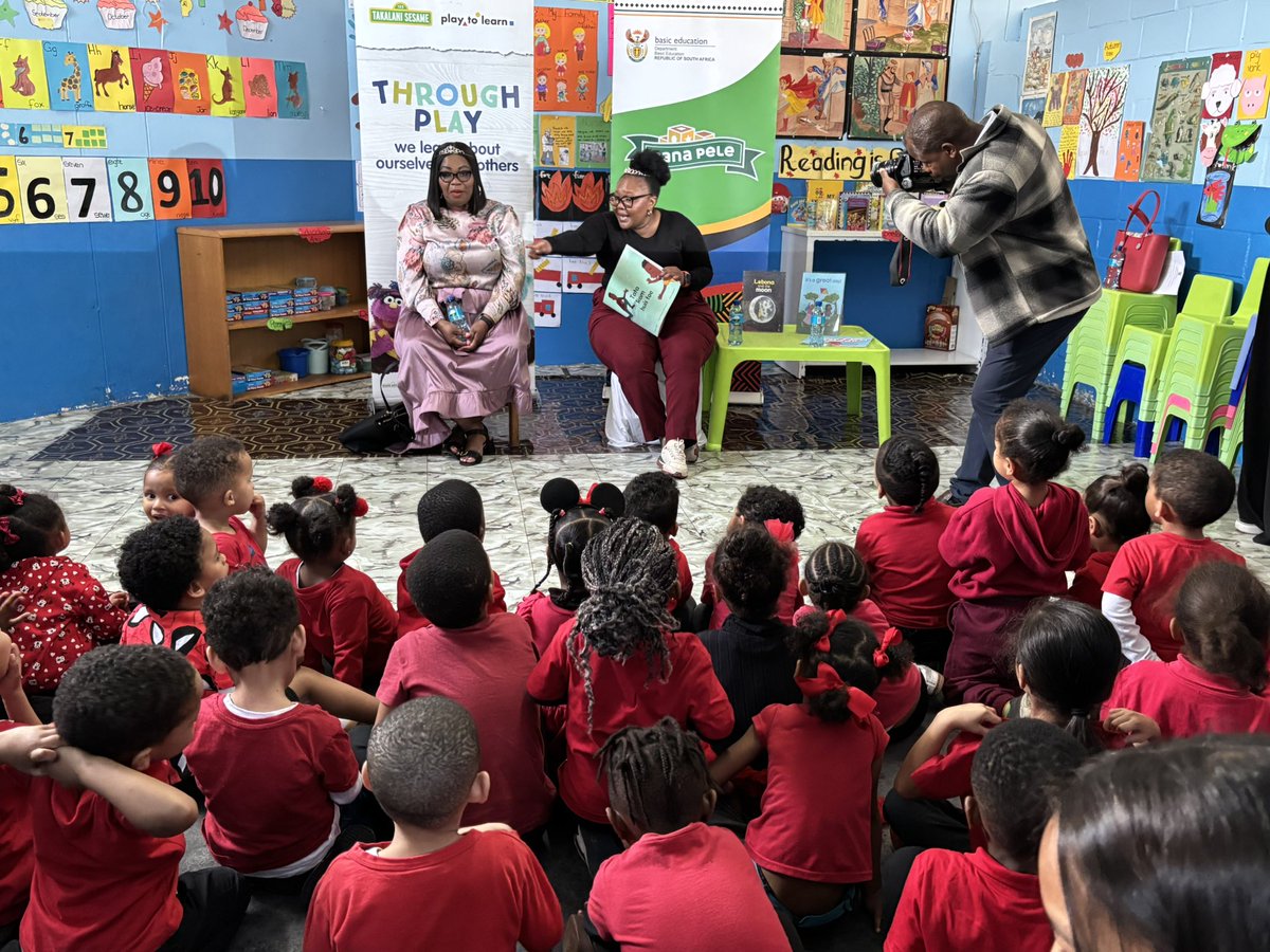 Today we had our 5th leg of the Bana Pele Mass Registration Drive in the Western Cape. Part of our bid to register 10 000 ECD Centres before the end of the year. 

Just over 100 practitioners turned out and many were successfully registered. I personally handed out Registration