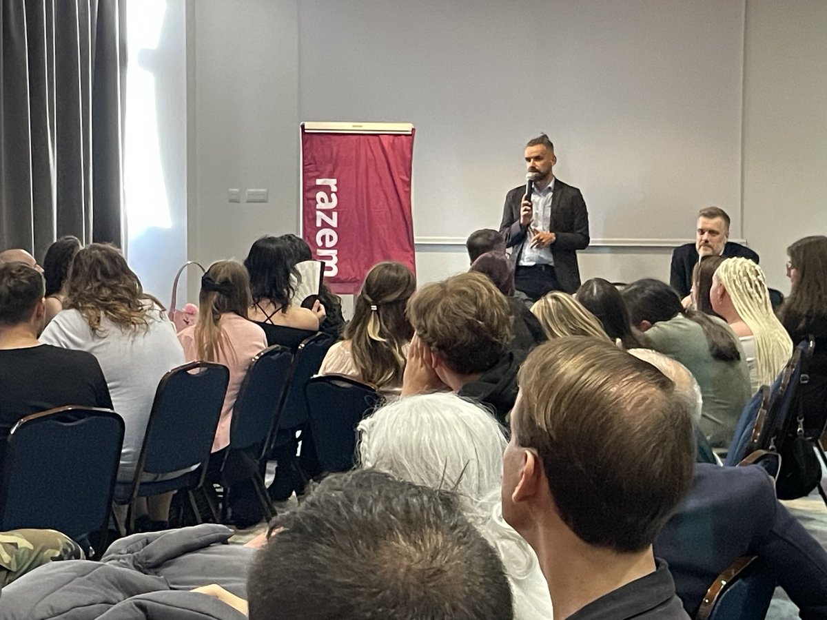 Dziś kujawsko-pomorskie. Najpierw Toruń i wraz z <a href="/ZandbergRAZEM/">Adrian Zandberg</a> spotkalismy się z  potężnym okręgiem <a href="/Razem_Torun/">Razem Toruń</a> . 

W 2027 roku walczymy o posła z okręgu, a w 2029 o Radę Miasta.