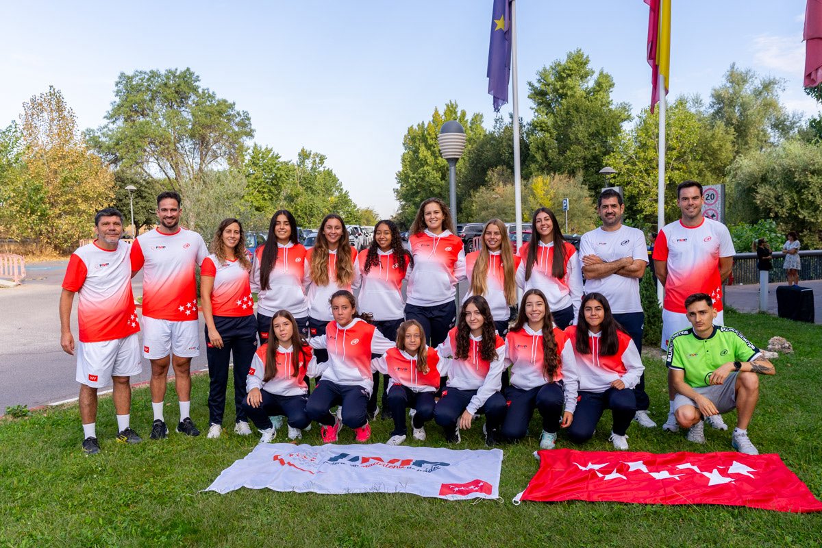 🏆🇪🇸 Campeonato de España de pádel por SSAA de Menores

🚺  Aplazado el cruce de cuartos de nuestra selección femenina, que saltará a pista mañana sábado a las 9:30 h para medirse con el combinado extremeño

¡Vamos Madrid!

#soyfmpadel