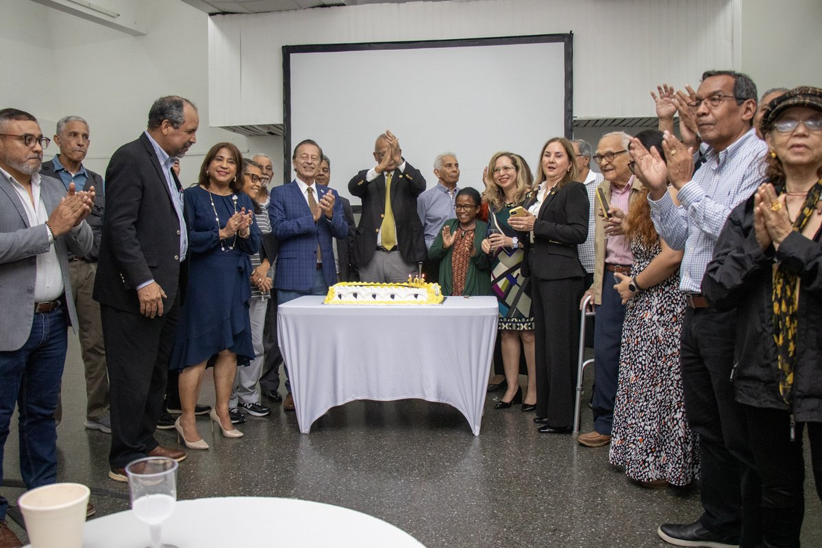 🎊La Sociedad Panameña de Ingenieros y Arquitectos (SPIA), conmemoró su 106 aniversario con diversos actos, en celebración como faro de excelencia, compromiso y progreso de 🇵🇦.
#utppanama <a href="/SPIApanama/">SPIA | Panamá</a>