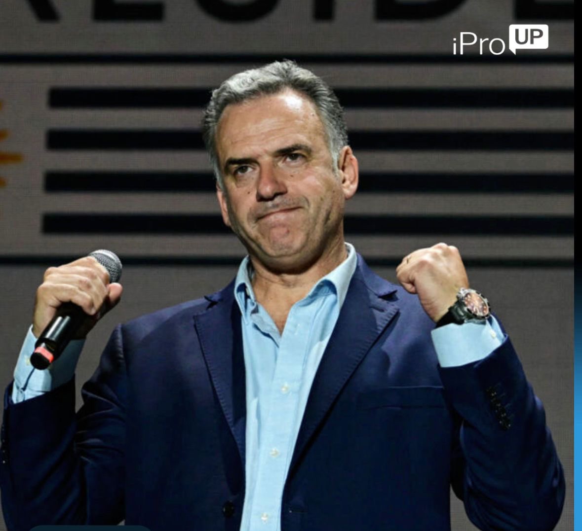 Ahora si Yama…se te fué a la mierda todo 

-Se van empresas 
-Asaltos diarios 
-Fiesta trans en Presidencia
-Agresión a Judíos 
-Catering sin control
-Marcha atrás en Casupá
-Reimpresión pasaportes

Que otra cosa puede salir mal ?