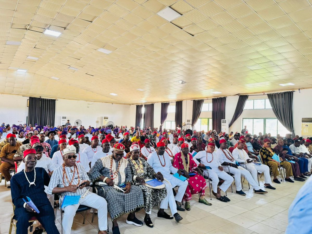 Today, I was honoured to stand with the vibrant Igbo community of Adamawa during their courtesy visit to His Excellency Governor Ahmadu Umaru Fintiri at Government House, Yola. Our gathering was more than a courtesy—it was a celebration of unity, cultural pride, and the enduring