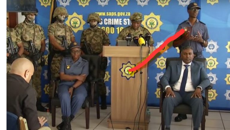 GlerenceMoetji's tweet image. Is this the same person? It looks like his Confidante. @ApostleDeza @koko_matshela @LindA_MniSii @Sentletse @tumisole