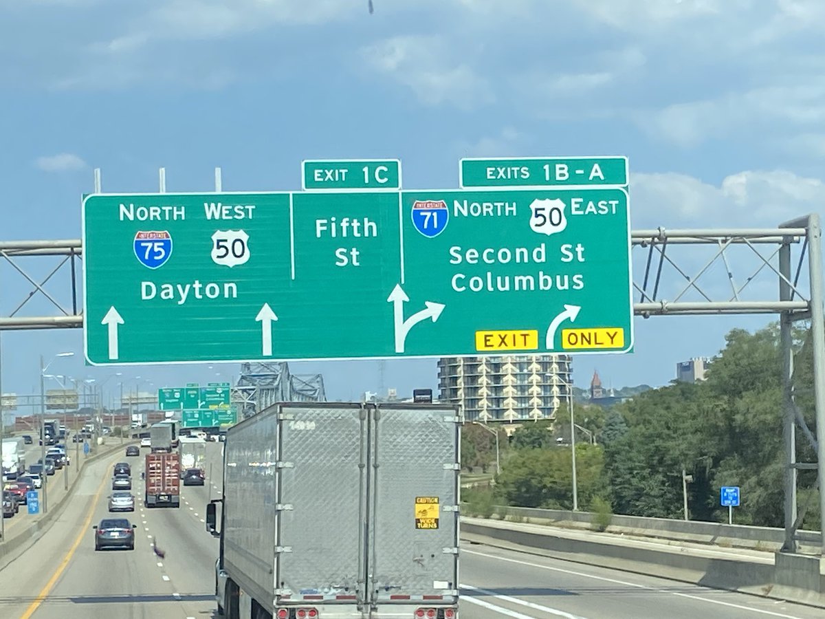 CoachNorwell's tweet image. Heading north to open conference play!! #EarnIt #STP