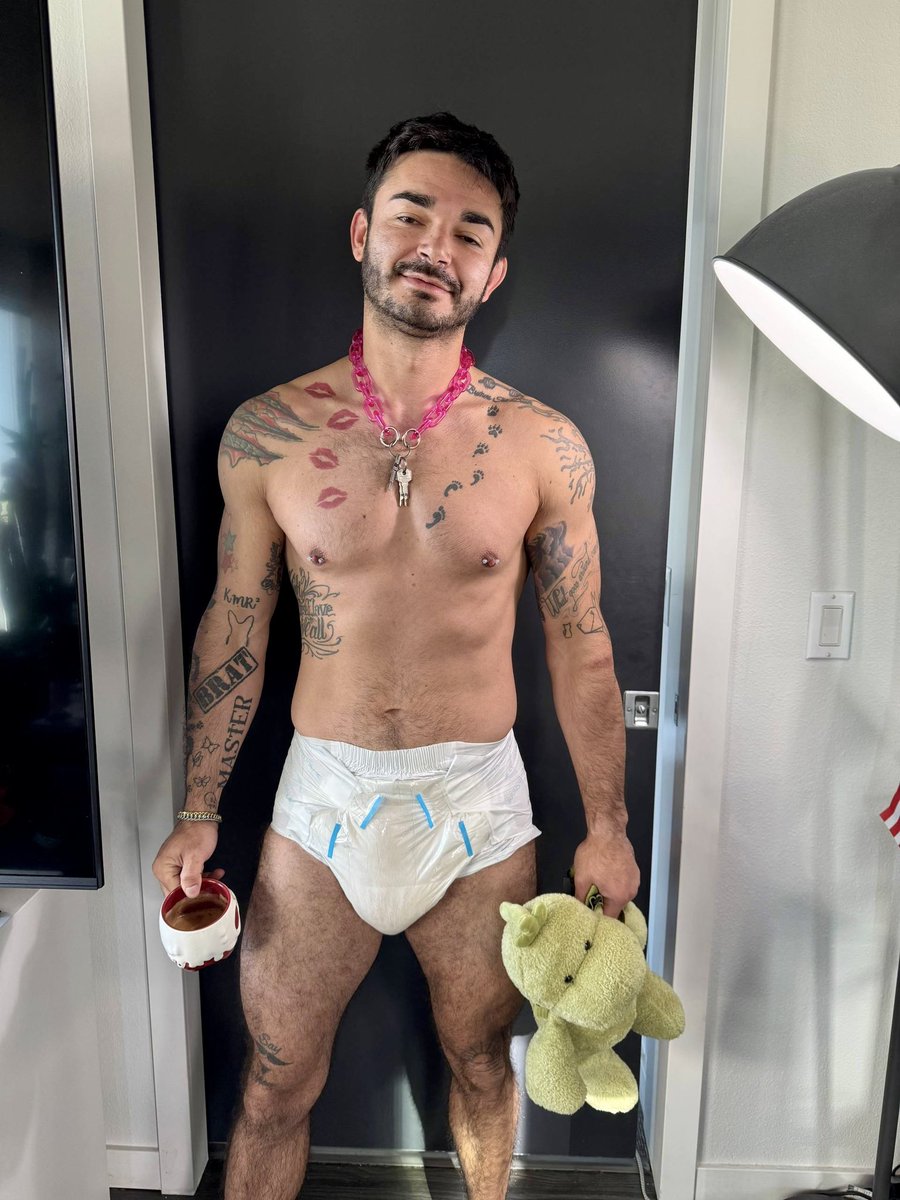 POV: we both still have sleepies in our eyes. I give you your morning bottle, lay you in my lap, turn on cartoons, and sip my coffee. You’re safe with Daddy. 

linktr.ee/Psychobanditpup