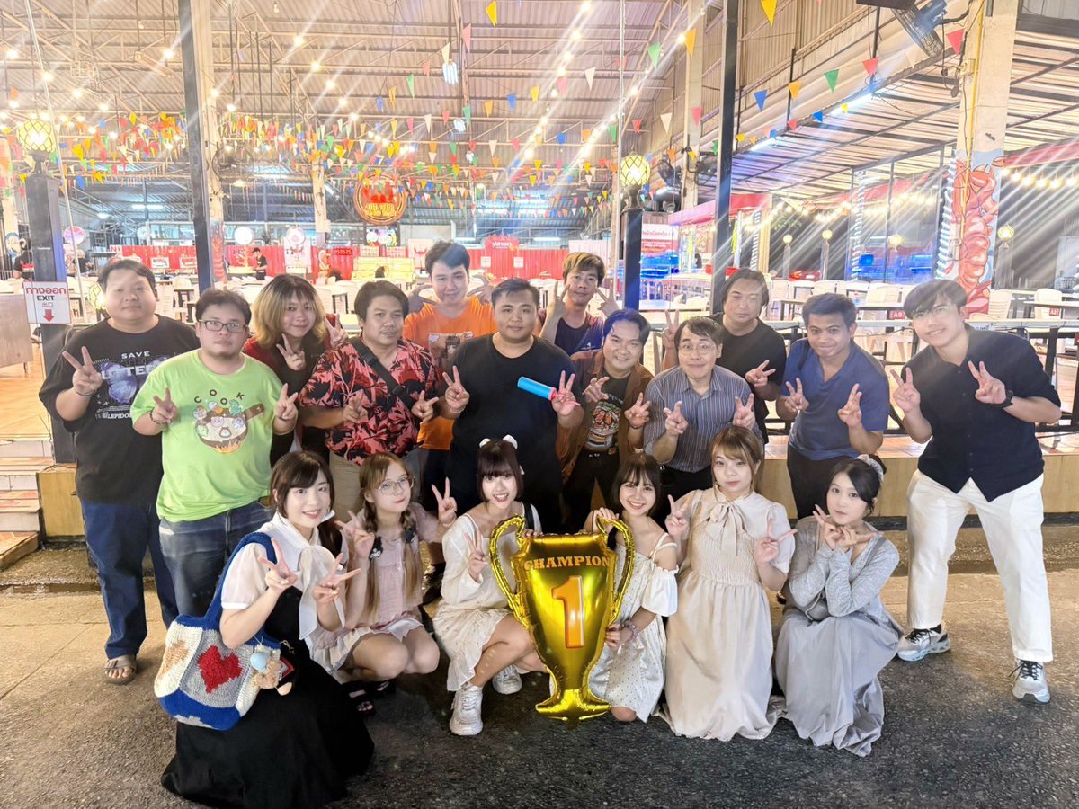 fuyubi_official's tweet image. ขอบคุณทุกคนสำหรับงาน Fuyubi Off-Kai Food Fighter vol.2 มากๆเลยนะคะ เป็นยังไงบ้างคะสนุกกันมั้ยเอ่ย~ พวกเราอิ่มมากๆ ดีใจที่ได้มาเติมพลังพร้อมทุกๆคนนะคะ แล้วมาเจอกันงานหน้าน้า💕
#fuyubi #fuyunohanabi #ふゆび