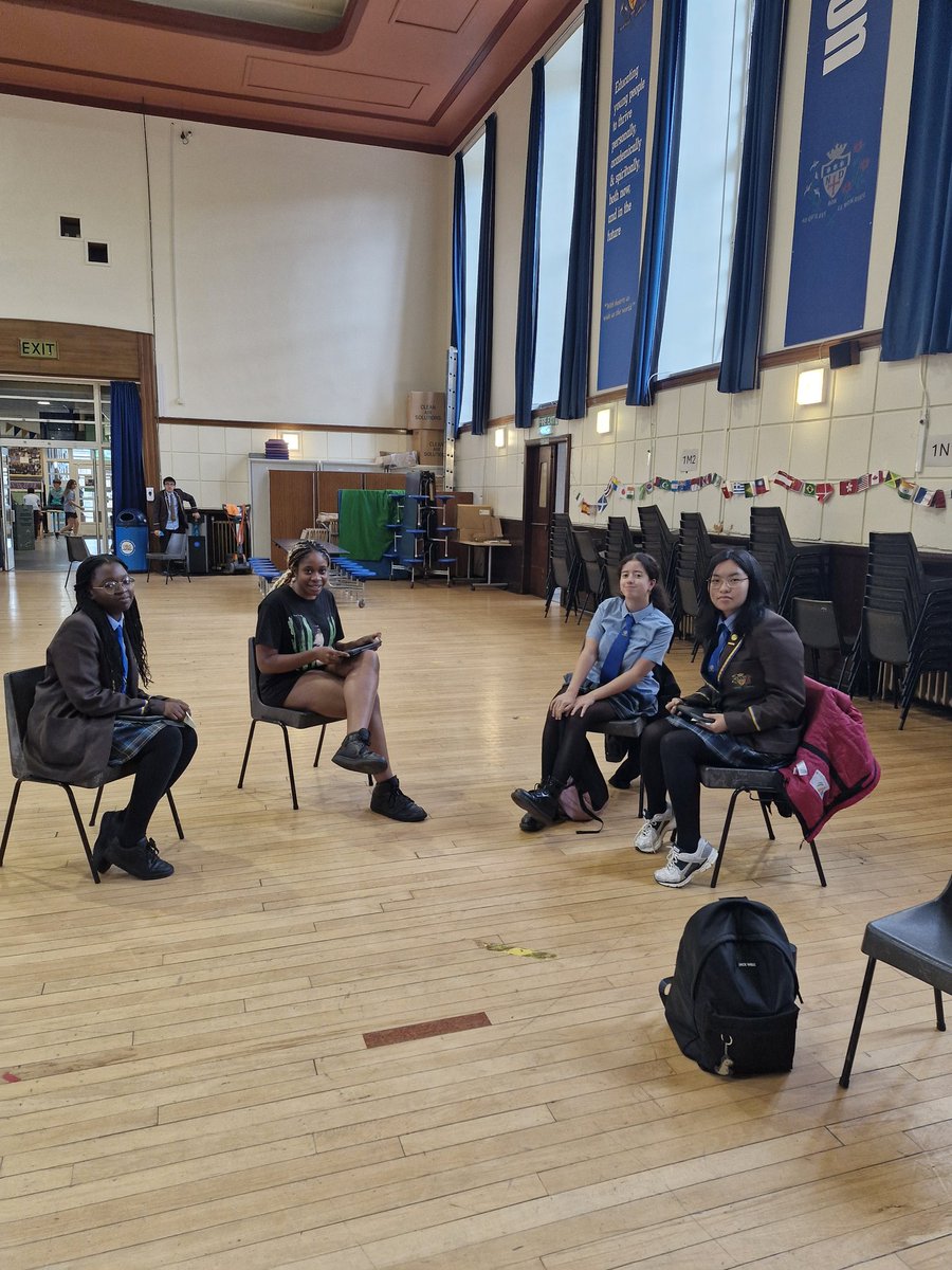 Mrs Hamilton tweet media