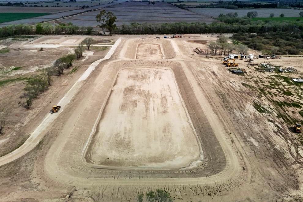 MartinLlaryora's tweet image. En un contexto en el que en gran parte del país se han paralizado las obras públicas, Córdoba no para. Los recursos de los cordobeses se transforman en proyectos que generan #progreso, empleo y mejor calidad de vida.

En la ciudad de #Almafuerte, departamento Tercero Arriba,…