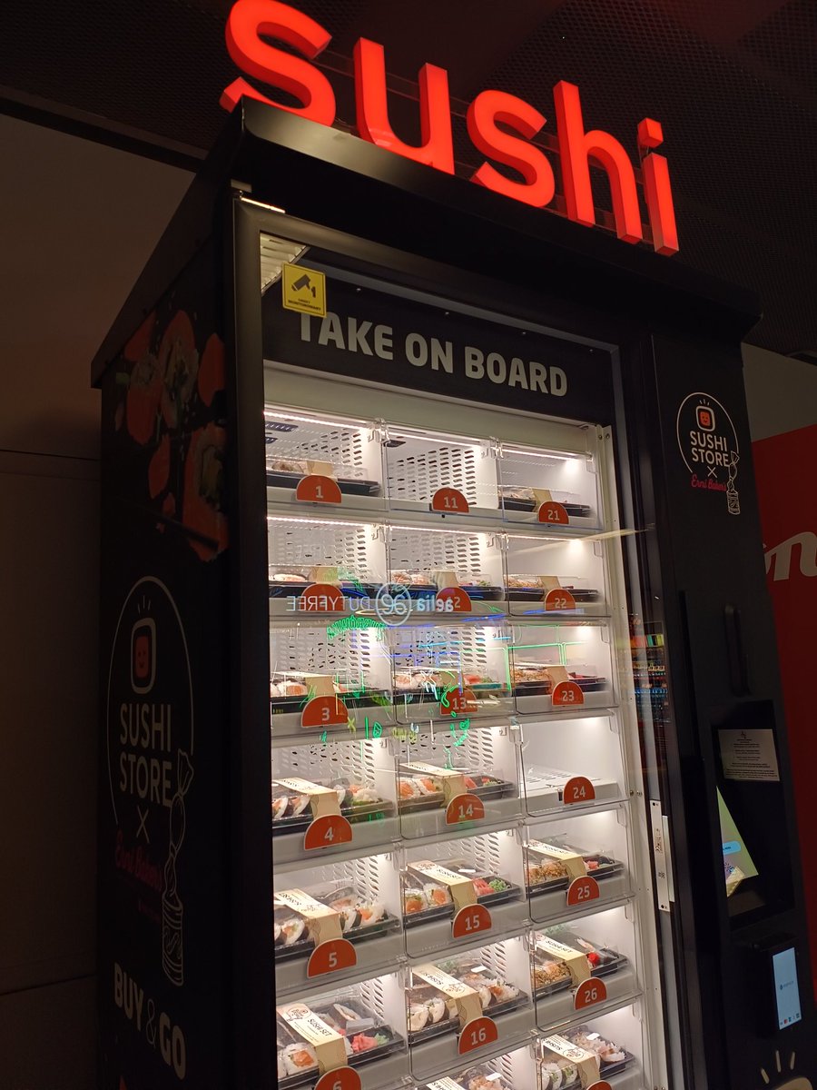 Xelmh's tweet image. スシ自販機⁉️