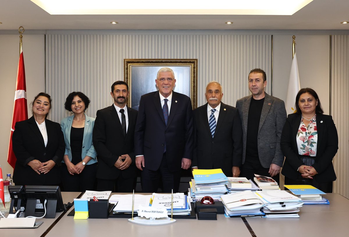 Emek ve adalet mücadelemize ses olan, taleplerimizi hem Meclis kürsüsünde hem de kamuoyu nezdinde gündeme taşıyan Sayın Müsavat Dervişoğlu’na ve Sayın 
Ahmet Eşref Fakibaba.ya destekleri için teşekkür ederiz
<a href="/iyipartitbmm/">İYİ Parti TBMM</a>
<a href="/MDervisogluTR/">Müsavat Dervişoğlu</a>
<a href="/aefakibaba/">Dr. Ahmet Eşref FAKIBABA</a>
#EmadderAdaletÇalıştayı